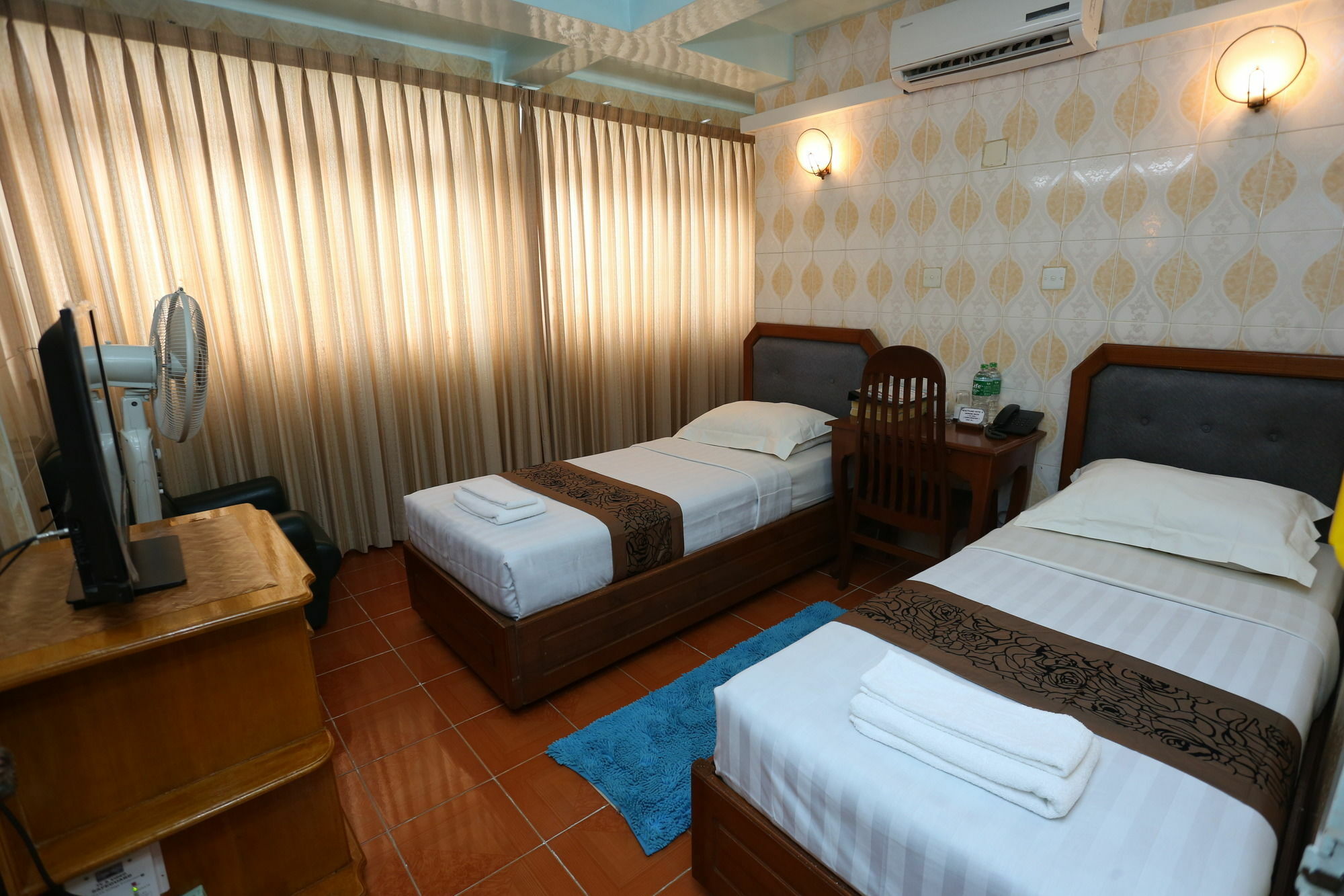 Beautyland Hotel II Yangon Exterior photo